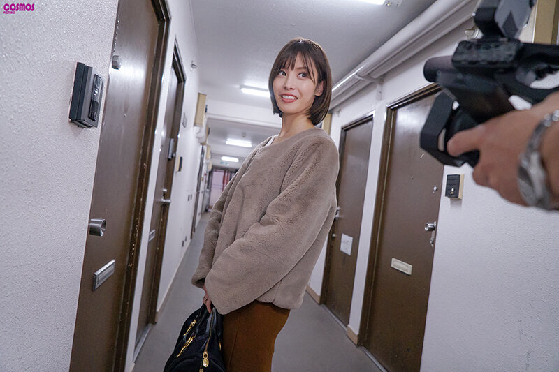 素人 企画単体 ビジュアル - 素人妻が一般大学生の自宅にコンドーム1つ渡され一泊一度のゴム姦では満足できず宿泊中2度もガチ中出しを許してしまう騎乗位でイキ乱れるFカップ妻 ゆみさん32歳