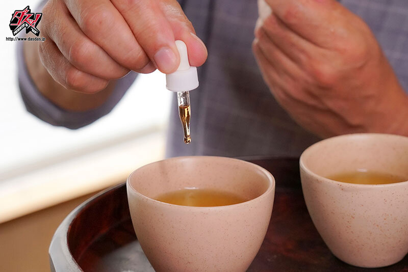 美園和花 誘惑シーン - 豊満巨乳すぎる彼女が俺の親父に寝取られ種付けプレスされていた。 美園和花