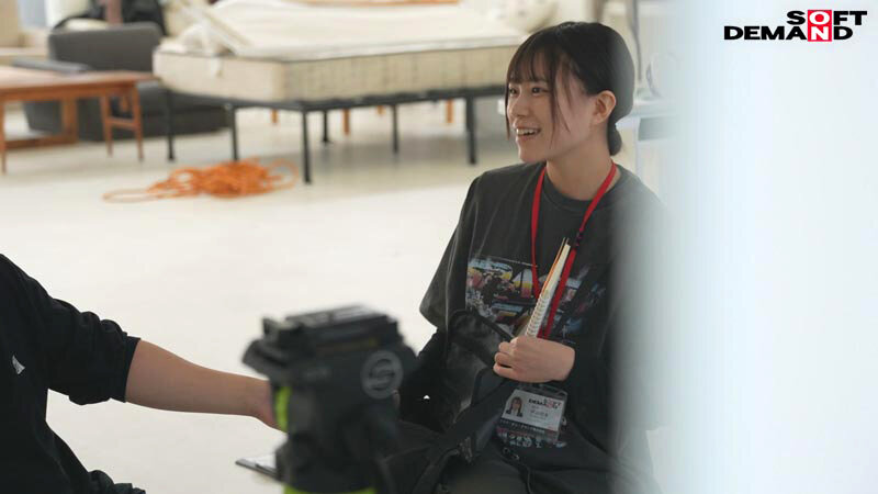 岡島明来 誘惑シーン - 【特典版】SOD女子社員 制作部 中途1年目 岡島明来(24) 工口勉 初AV成果報告