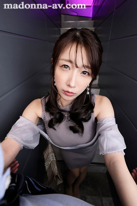 三比菜々美 前戯 - 【VR】初VR三比菜々美 「終電、なくなっちゃったみたいですね…。」 結婚式の二次会終わり 新婦の友人・菜々美さんと まさかのワンナイトラブSEX 超高画質8K